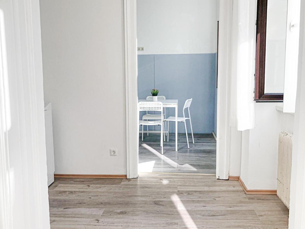 Commodious 2Br Apt. Near Akh-Perfect For Groups Viena Exterior foto